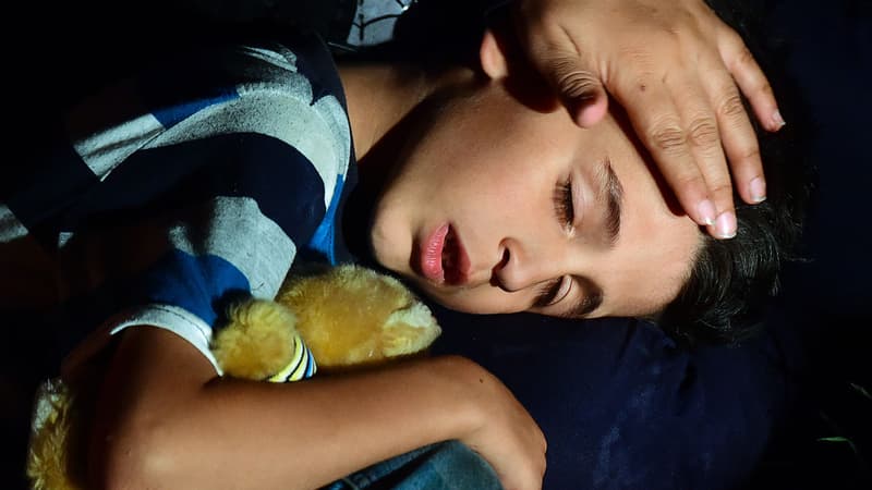 Jeune migrant syrien à la frontière entre la Hongrie et la Serbie.
