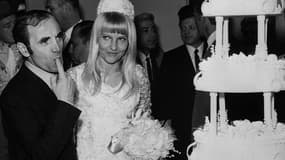 Charles Aznavour lors de son mariage avec Ulla Thorsell en 1967.