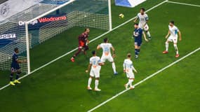 Lionel Messi se rate lors du match OM-PSG