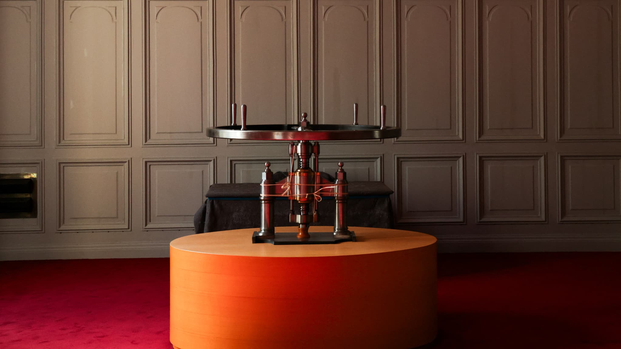 Le sceau de la salle du Sceau, près de la salle du Congrès, au château de Versailles (Yvelines) le 14 février 2025.