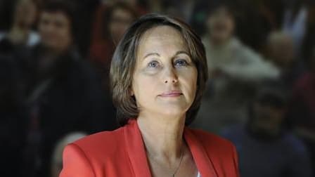 Ségolène Royal a convoqué la mémoire de Charles de Gaulle pour appeler au rassemblement contre Nicolas Sarkozy, qu'elle estime pouvoir affronter victorieusement à l'élection présidentielle de 2012. /Photo prise le 29 juin 2011/REUTERS/Gonzalo Fuentes