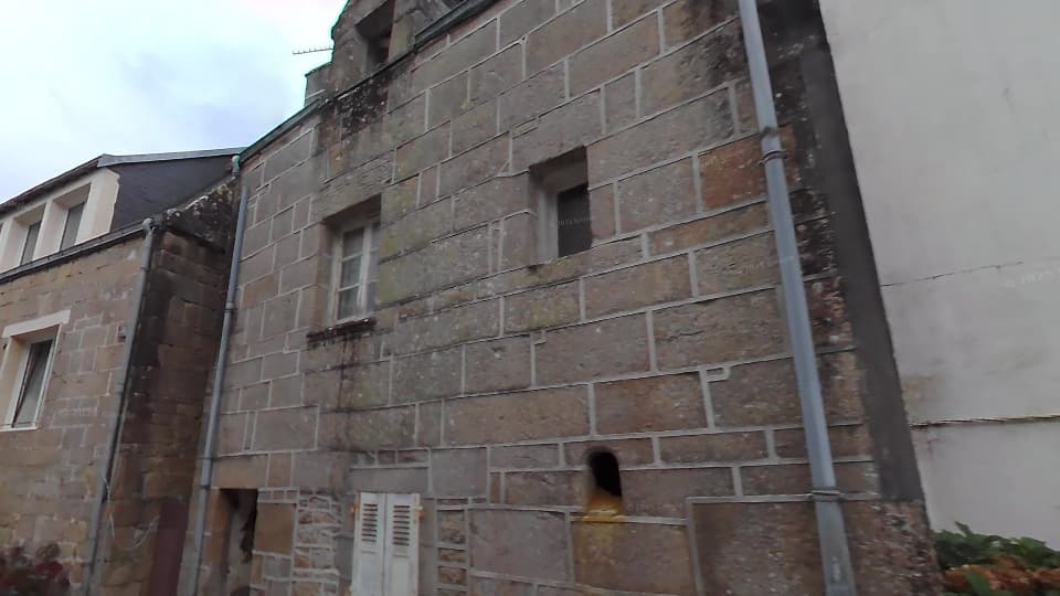 UNE MAISON EST À VENDRE POUR UN EURO SYMBOLIQUE DANS LE FINISTÈRE