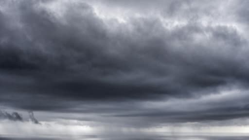 Une dégradation pluvieuse se mettra en place vendredi sur le sud et le nord-ouest du pays, prévoit Météo-France.
