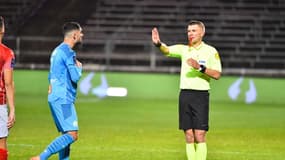 Willy Delajod, l'arbitre de Nîmes-OM