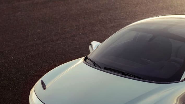Une face avant originale, un pare-brise panoramique et une ligne de grande berline, cette Lucid Air affiche son caractère premium Une face avant originale, un pare-brise panoramique et une ligne de grande berline, cette Lucid Air affiche son caractère premium