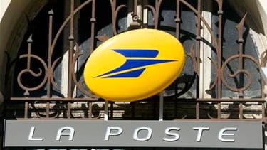 Des agents de La Poste ont cessé le travail mardi pour protester contre les restructurations dans l'entreprise. Selon la direction de La Poste, 13,7% des salariés étaient en grève à 10h00. Le syndicat Sud fait état de 20 à 25% de postiers en grève. /Photo