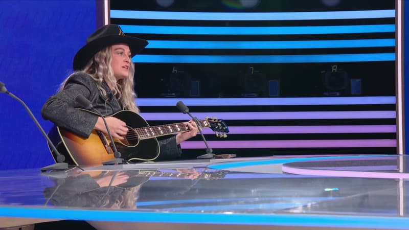 Eloïz, chanteuse, interprète la chanson "On sera là" écrite et composée par Jean-Jacques Goldman en direct sur BFMTV