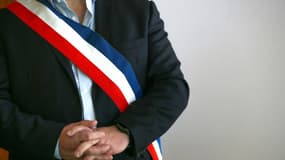 Isère : un maire et son fils violemment agressés