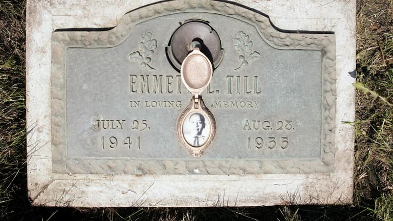 Emmett Till a été assassiné en 1955 dans le Mississippi. 