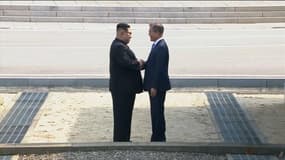 Corées : les images d’un sommet et d’une poignée de main historique