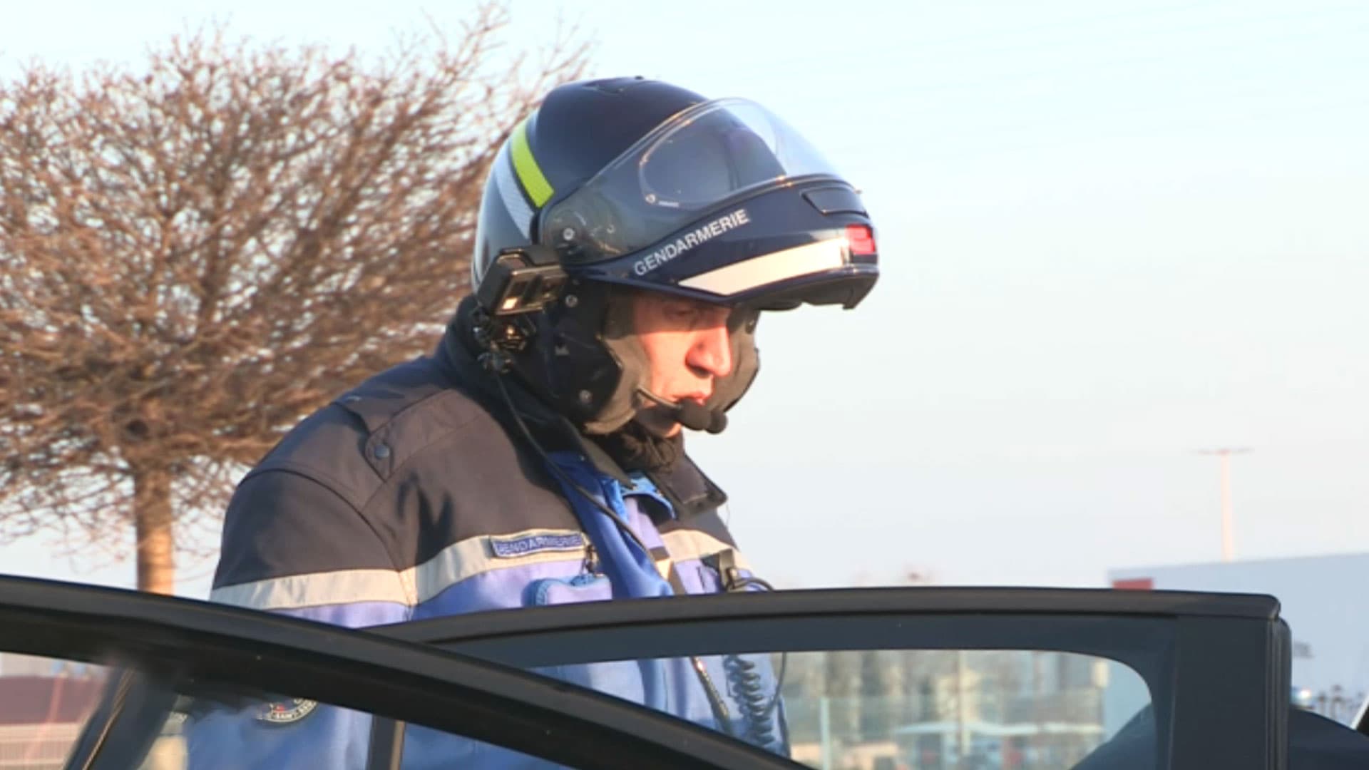 100 JOURS AVEC LES GENDARMES DE BOURGOGNE