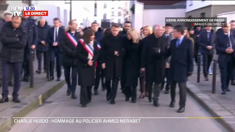 Charlie Hebdo: Emmanuel Macron s'est entretenu avec les familles des victimes et se dirige désormais vers le boulevard Richard Lenoir pour assister à l'hommage au policier Ahmed Merabet