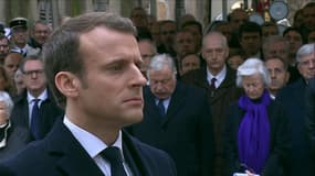 À Ajaccio, Emmanuel Macron observe une minute de silence en hommage au préfet Érignac, 20 ans après son assassinat