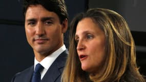 Justin Trudeau, actuel Premier ministre du Canada, et Chrystia Freeland, alors ministre des Affaires étrangères, lors d'une conférence de presse à Ottawa, le 1er octobre 2018 (photo d'illustration).
