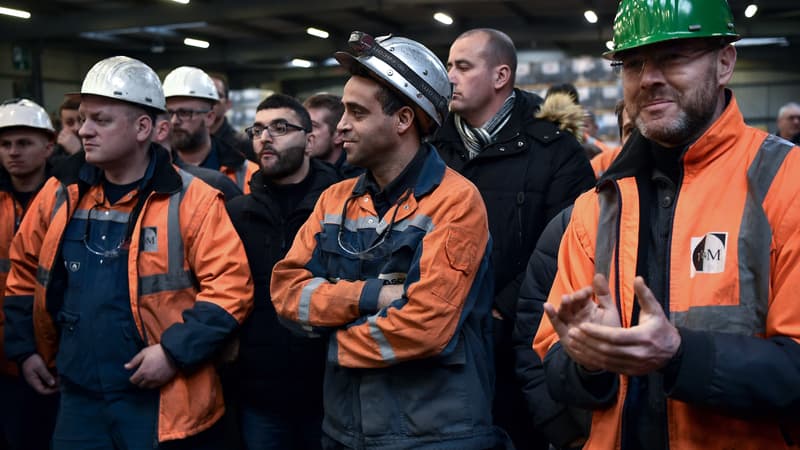 Des ouvriers dans l'usine Ascoval de Saint-Saulve (Hauts-de-France), en décembre dernier.