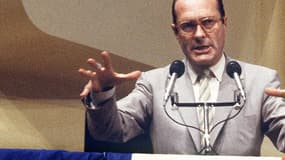 Jacques Chirac en meeting électoral pour le slégislativesn en juin 1981. Dix ans avant son célèbre discours sur "le bruit et l'odeur", qui lui a valu de nombreuses critiques et inspiré de nombreux artistes.