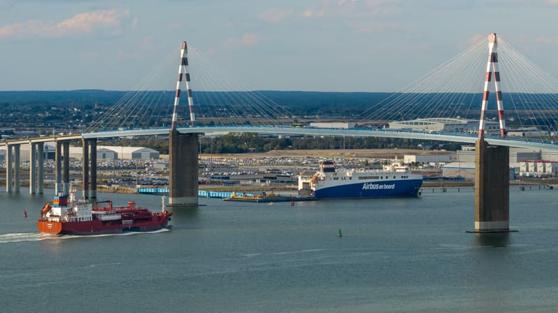 Le pont de Saint-Nazaire. (Illustration).