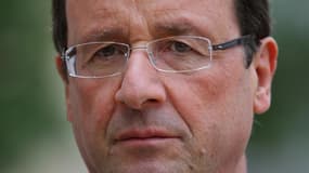 François Hollande sera dimanche matin au Liban, une étape initialement non prévue de la tournée diplomatique éclair de deux jours qui doit le mener en Arabie saoudite et au Laos. /Photo prise le 26 octobre 2012/REUTERS/Philippe Wojazer