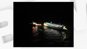 Le navire de la compagnie Irish Ferries a dû être remorqué jusqu'au port de Calais.