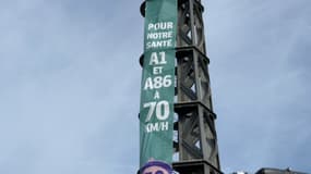 La municipalité a déployé une banderole pour demander l'abaissement de la vitesse à 70 km/h sur l'A1 et l'A86