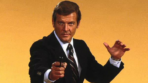 Roger Moore a incarné James Bond à sept reprises. 