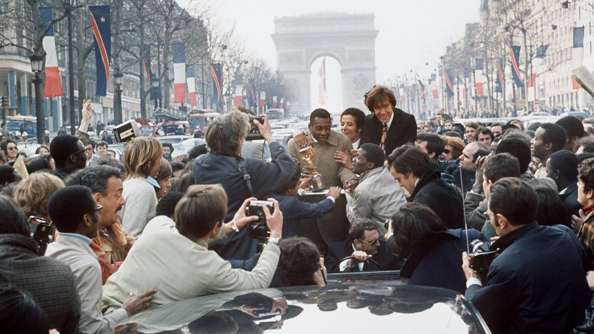 Pelé lors de sa visite à Paris en 1971 Pelé lors de sa visite à Paris en 1971