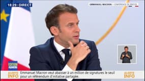 Emmanuel Macron annonce "plus de fonctionnaires sur le terrain"
