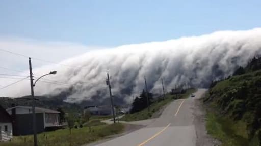 Ce soulèvement orographique a été filmé par un témoin le 20 août 2013, sur l'île canadienne de Terre-Neuve dans le Golfe du Saint-Laurent