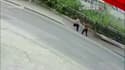 Chine: deux piétons littéralement avalés par un gouffre après l'effondrement d'un trottoir 