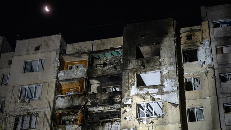 Deux morts à Kiev dans une série de bombardements russes, à la veille d'une réunion des pays alliés de l'Ukraine