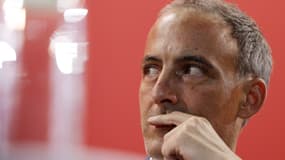 Le coprésident du parti français de Place Publique (PP), Raphaël Glucksmann, participant à un rassemblement de la gauche sociale-démocrate à Pontoise (Val-d'Oise) le 16 novembre 2025.