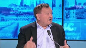 "897 voitures sont brûlées pendant le 14-Juillet, et ça n’émeut personne !"