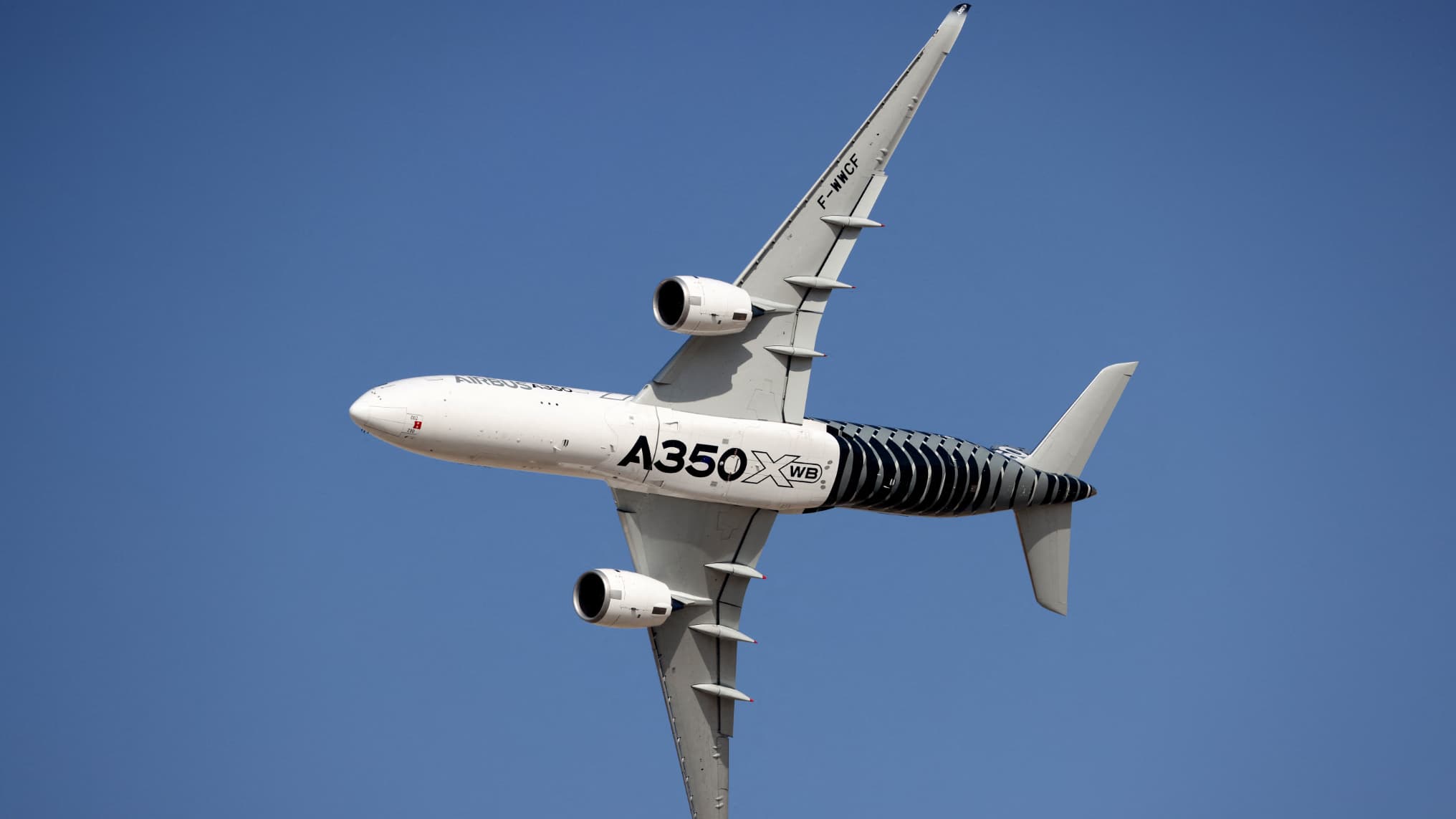 Air France poursuit la réduction de ses émissions de CO2 en achetant à  Airbus 7 long-courriers A350