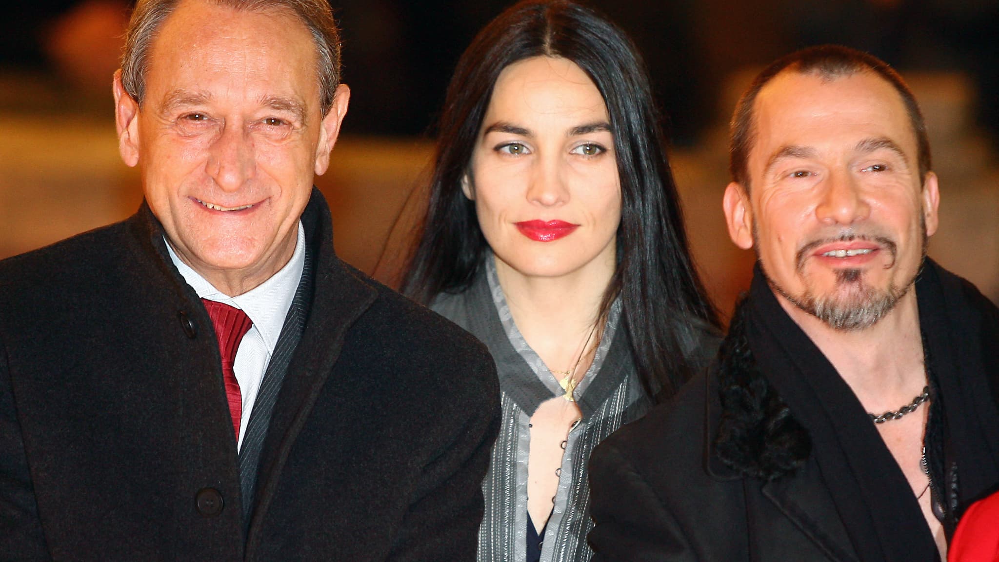 Florent Pagny avec sa femme Azucena et Bertrand Delanoë alors maire de Paris, en 2006.