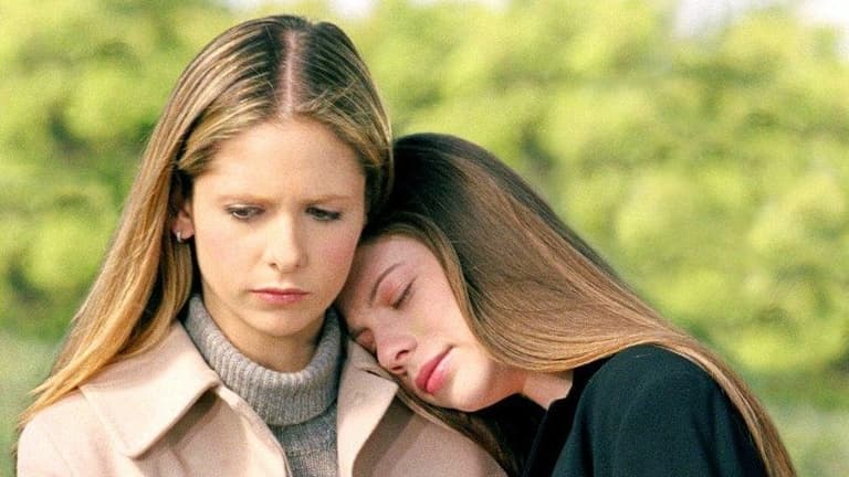 Sarah Michelle Gellar et Michelle Trachtenberg dans "Buffy contre les vampires"