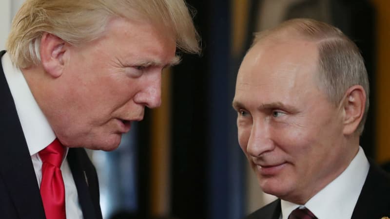 Donald Trump et Valdimir Poutine le 11 novembre 2017 au forum de l'Asie-Pacifique