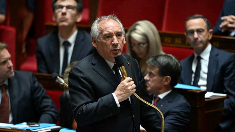 Retraites: les députés socialistes vont déposer une motion de censure pour renverser François Bayrou