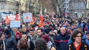 Des dizaines de milliers de Lyonnais ont marché contre le projet de réforme des retraites le 31 janvier 2023.