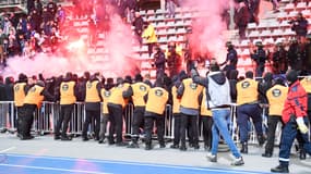 Les incidents entre supporters à Charléty lors du match Paris FC-OL