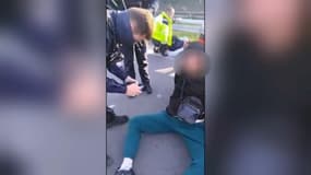 Trois personnes alcoolisées interpellées le 17 avril après avoir bloqué la route d'un convoi pénitentiaire venant de Vendin-le-Vieil (Pas-de-Calais)

