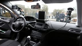 Un système de radar embarqué dans une voiture banalisée en février 2017 à Evreux