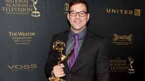 L'acteur Tyler Christopher en 2016 avec son Emmy Award