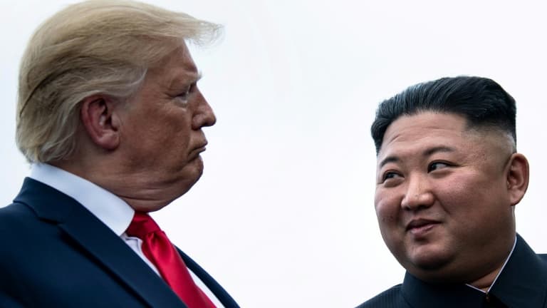 "JE GARDE DE BONS SOUVENIRS DE DONALD TRUMP": KIM JONG UN PRÊT À PARLER AVEC LES ÉTATS-UNIS S'ILS RENONCENT À EXIGER LA DÉNUCLÉARISATION