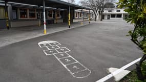 Une cour d'école fermée au Crès, près de Montpellier, le 12 mars 2020 (photo d'illustration) 