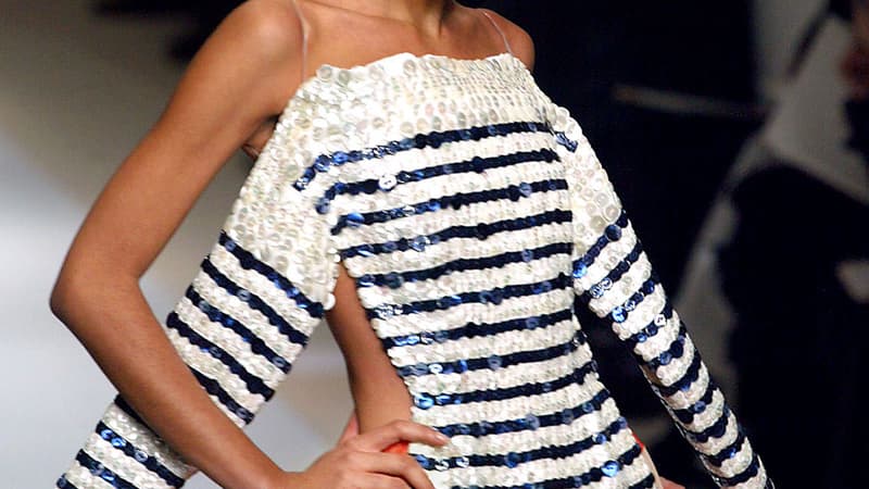 Le défilé printemps été 2003 Haute couture de Jean Paul Gaultier à Paris.