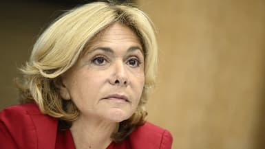 La présidente de la région Île-de-France Valérie Pécresse lors d'une conférence de presse présentent le plan des transports pour la cérémonie d'ouverture des Jeux olympiques de Paris, le 13 juin 2024 à Paris.