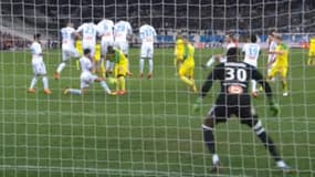 Morgan Sanson derrière le mur lors d'OM-Nantes