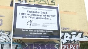 Un panneau contre la vaccination anti-Covid