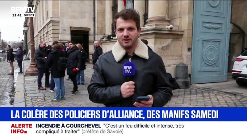 Des responsables d'Alliance Police Nationale devant l'Assemblée pour appeler les députés à participer à leur mobilisation contre l'insécurité prévue ce samedi