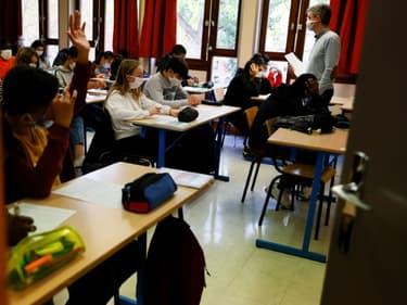 Une classe de collège (illustration)
